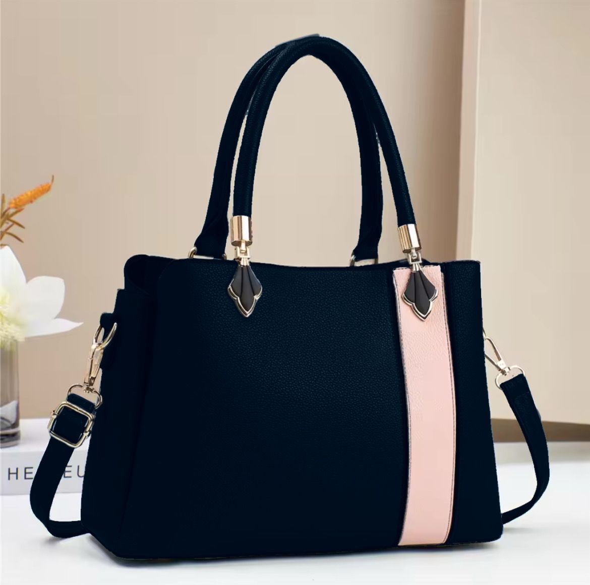 Elegant & Everyday-Perfect Handbag - Image 3