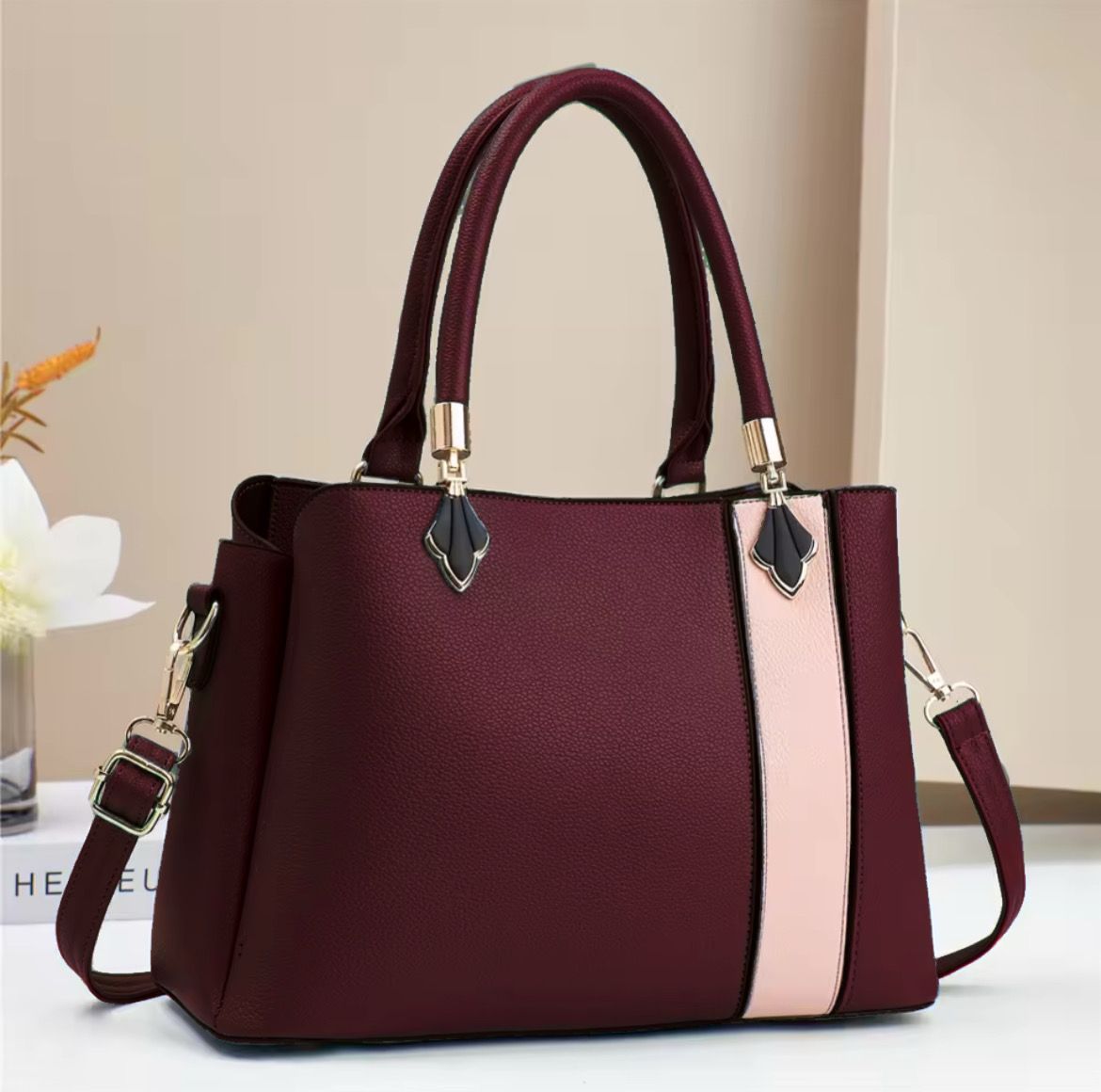 Elegant & Everyday-Perfect Handbag - Image 5