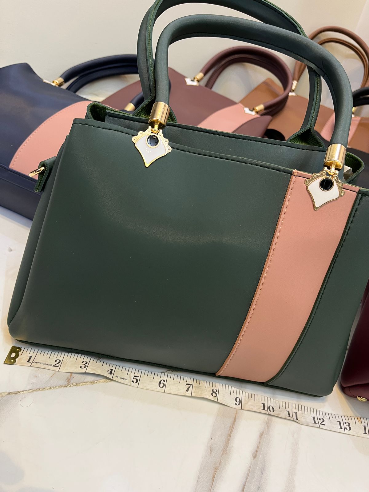 Elegant & Everyday-Perfect Handbag - Image 8