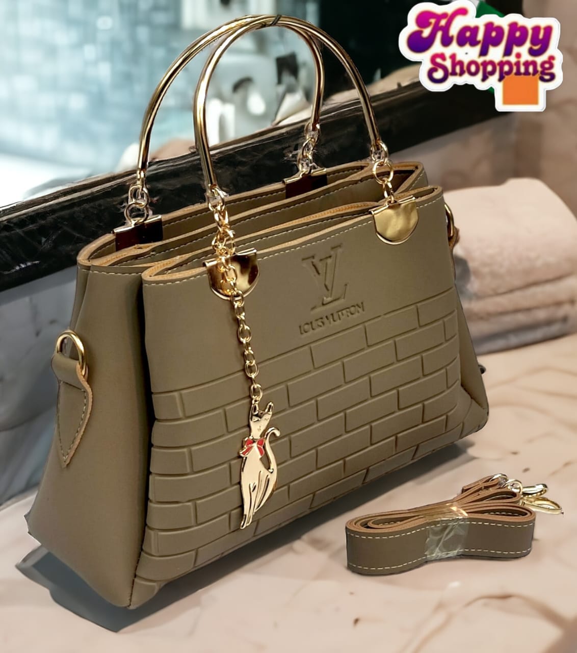 Louis Vuitton With Imported Keychain - Image 8