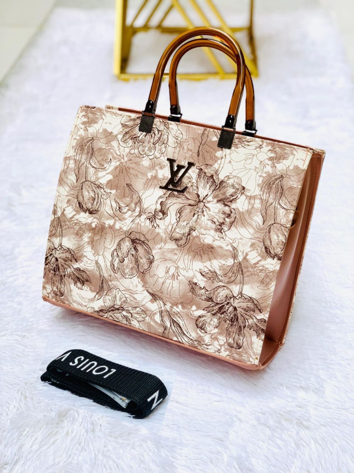 Louis Vuitton LV Designer Hand Bag π - Image 3